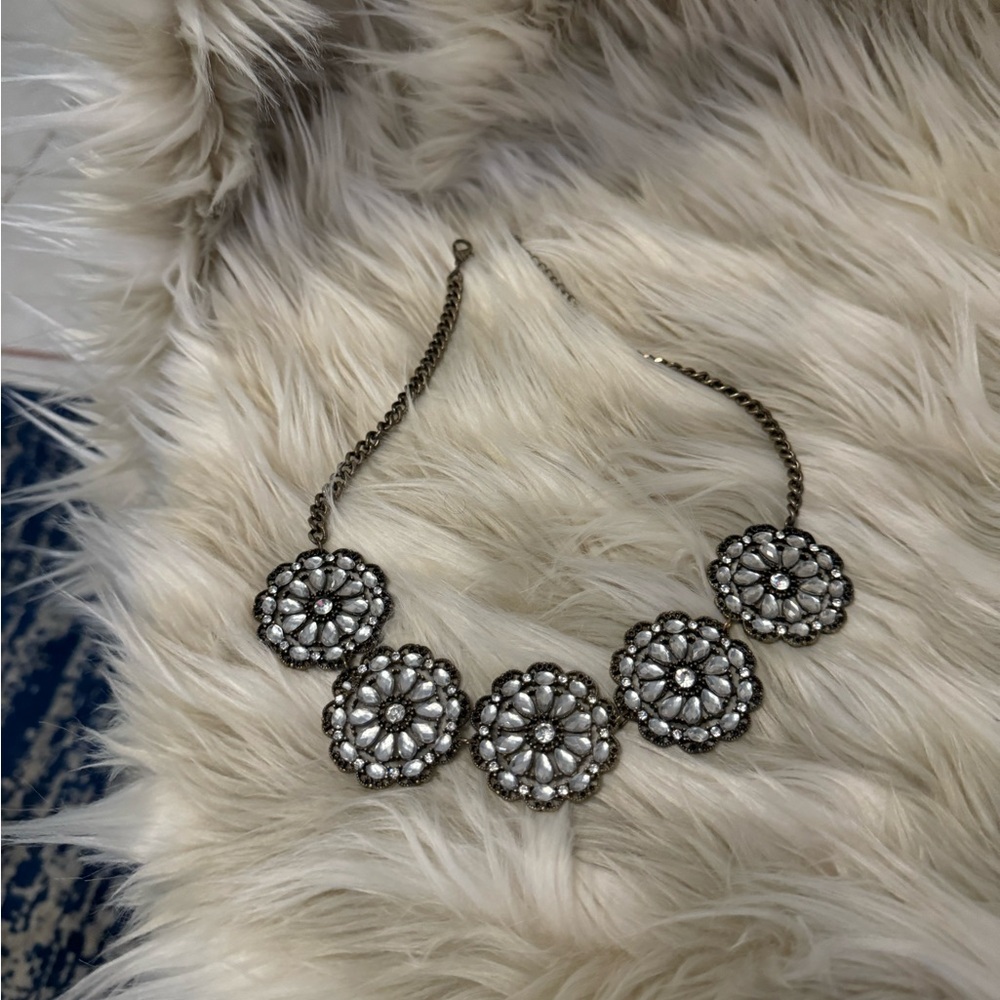 Crystal circular necklace